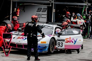 Pitlane, Race 1
