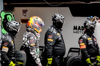 Pitlane, Race 1

