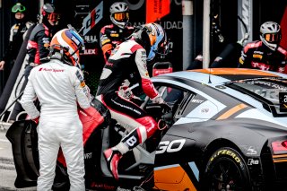 Pitlane, Race 1
