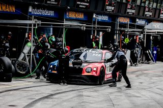 Pitlane, Race 1
