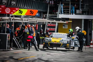 Pitlane, Race 1
