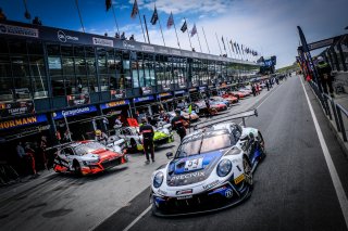 Pitlane, Race 2
