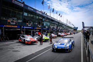 Pitlane, Race 2
