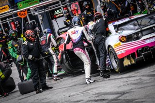 Pitlane, Race 2
