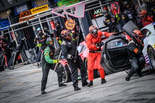 Pitlane, Race 2
