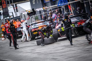 Pitlane, Race 2

