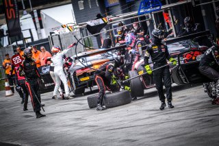 Pitlane, Race 2
