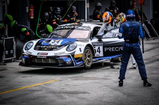 Pitlane, Race 2
