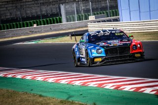 #107 CMR FRA Bentley Continental GT3 Ulysse De Pauw BEL Pierre-Alexandre Jean FRA Silver Cup, Qualifying 1
