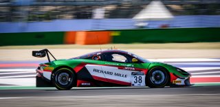 #38 Jota GBR McLaren 720 S GT3 Oliver Wilkinson GBR Ben Barnicoat GBR Pro, Qualifying 1

