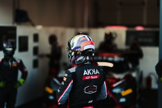 Pitlane, Qualifying 1

