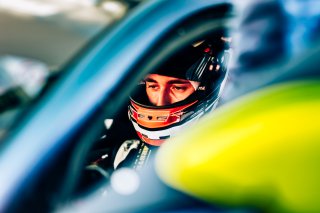 Pitlane, Qualifying 1
