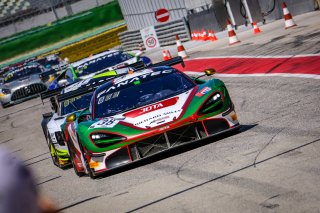 Pitlane, Race 1
