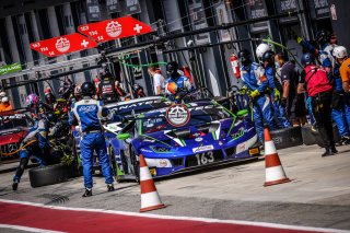 Pitlane, Race 1
