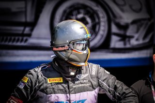 Pitlane, Race 1
