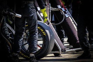 Pitlane, Race 1
