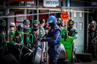 Pitlane, Race 1
