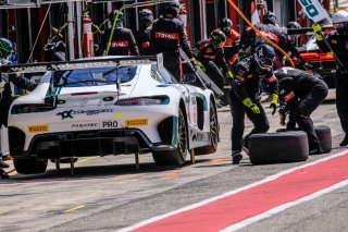 Pitlane, Race 1
