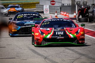 Pitlane, Race 1
