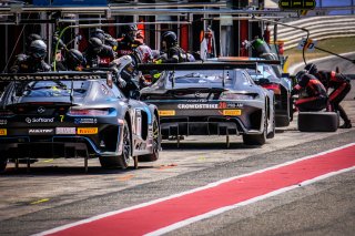 Pitlane, Race 1
