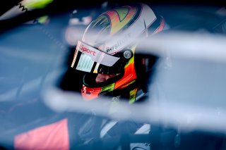 Pitlane, Qualifying 2
