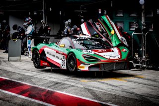 #38 Jota GBR McLaren 720 S GT3 Oliver Wilkinson GBR Ben Barnicoat GBR Pro, Pitlane, Race 2
