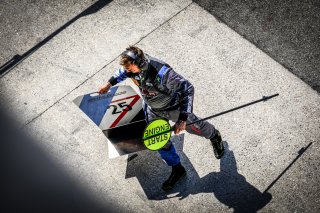 Official Paid Test Session, Pitlane
