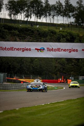 #77 Barwell Motorsport GBR Lamborghini Huracan GT3 Evo Sandy Mitchell GBR Leo Machitski RUS Miguel Ramos PRT Henrique Chaves PRT Pro-Am Cup IGTC, Free Practice
