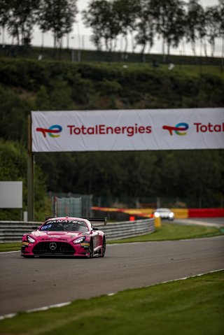 #69 Ram Racing  GBR Mercedes-AMG GT3 Ricky Collard GBR Robert Collard GBR Sam De Haan GBR Fabian Schiller DEU Pro-Am Cup, Free Practice
