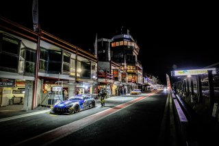 Night Practice, Pitlane
