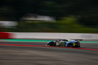 #77 Barwell Motorsport GBR Lamborghini Huracan GT3 Evo Sandy Mitchell GBR Leo Machitski RUS Miguel Ramos PRT Henrique Chaves PRT Pro-Am Cup IGTC, Superpole
