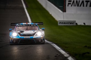 #18 KCMG HKG Porsche 911 GT3-R (991.II) - - Edoardo Liberati ITA Alex Imperatori CHE Josh Burdon AUS Pro Cup, Race
