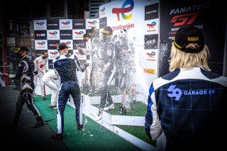 Podium, Race
