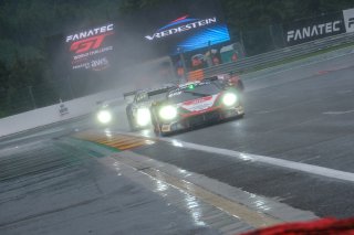 #38 JOTA GBR McLaren 720 S GT3 - - Rob Bell GBR Oliver Wilkinson GBR Ben Barnicoat GBR Pro Cup, Race
