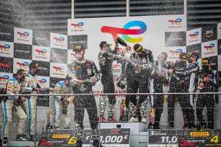 Podium, Race
