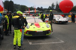 Gridwalk, Race
