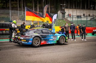 Gridwalk, Race
