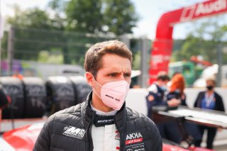 Gridwalk, Race
