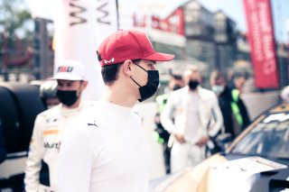 Gridwalk, Race
