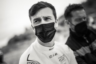 Gridwalk, Race
