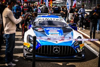 Gridwalk, Race
