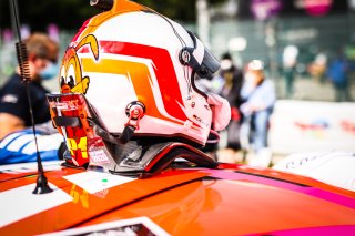 Gridwalk, Race
