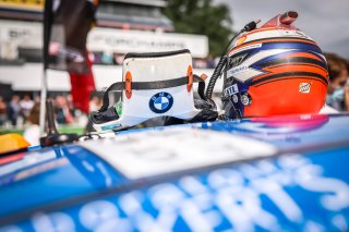 Gridwalk, Race

