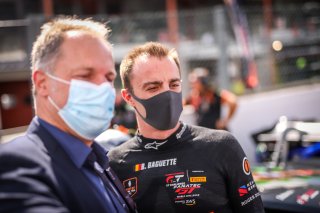 Gridwalk, Race
