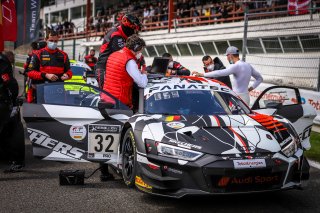 Gridwalk, Race
