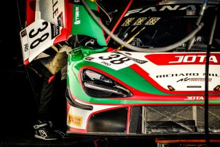 Paid Test Session, Pitlane
