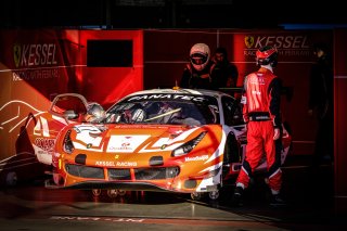 Paid Test Session, Pitlane
