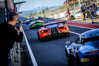 Paid Test Session, Pitlane
