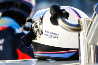 Paid Test Session, Pitlane
