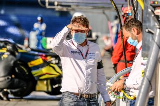 Paid Test Session, Pitlane
